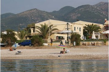 Grecia Privát Acharavi, Exteriorul